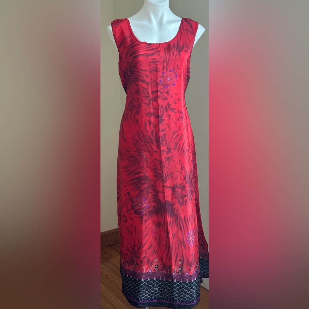 LOOKING GOOD PLUS Bright Red Sleeveless Geometric Tie In Back. Summer Dress Sz L